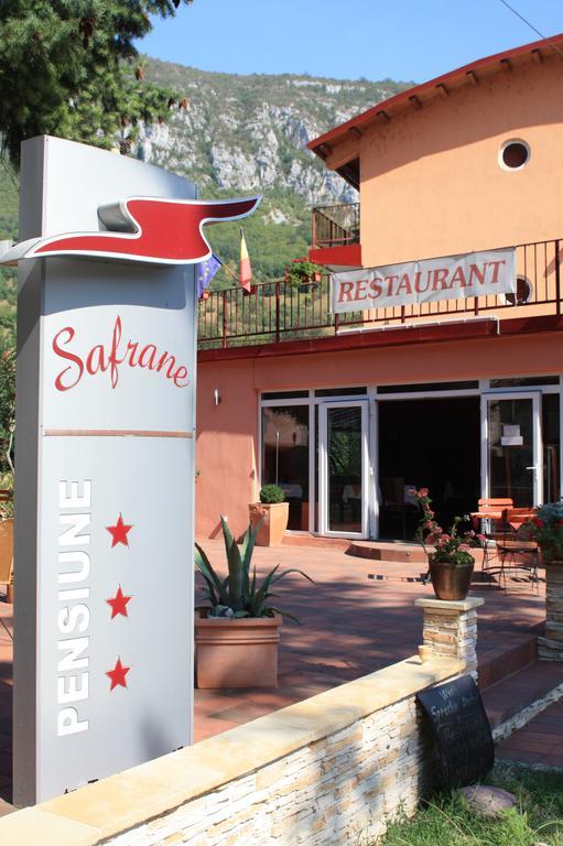 Pensiune Safrane Băile Herculane Exterior foto